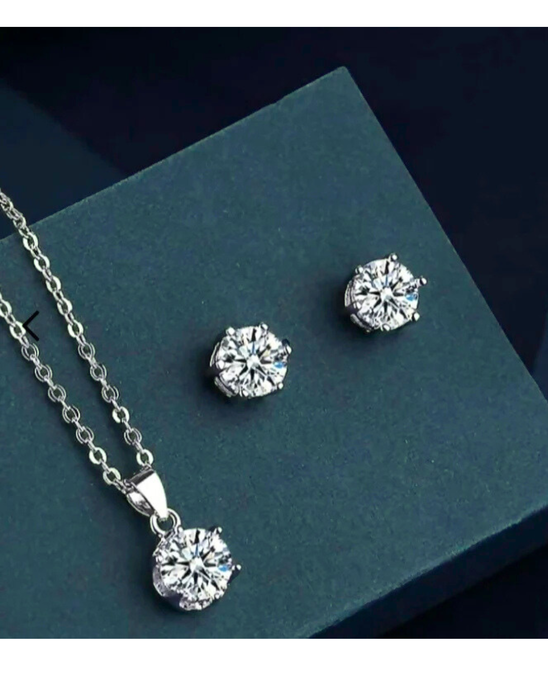 Single Stoned Studs with Pendant Set