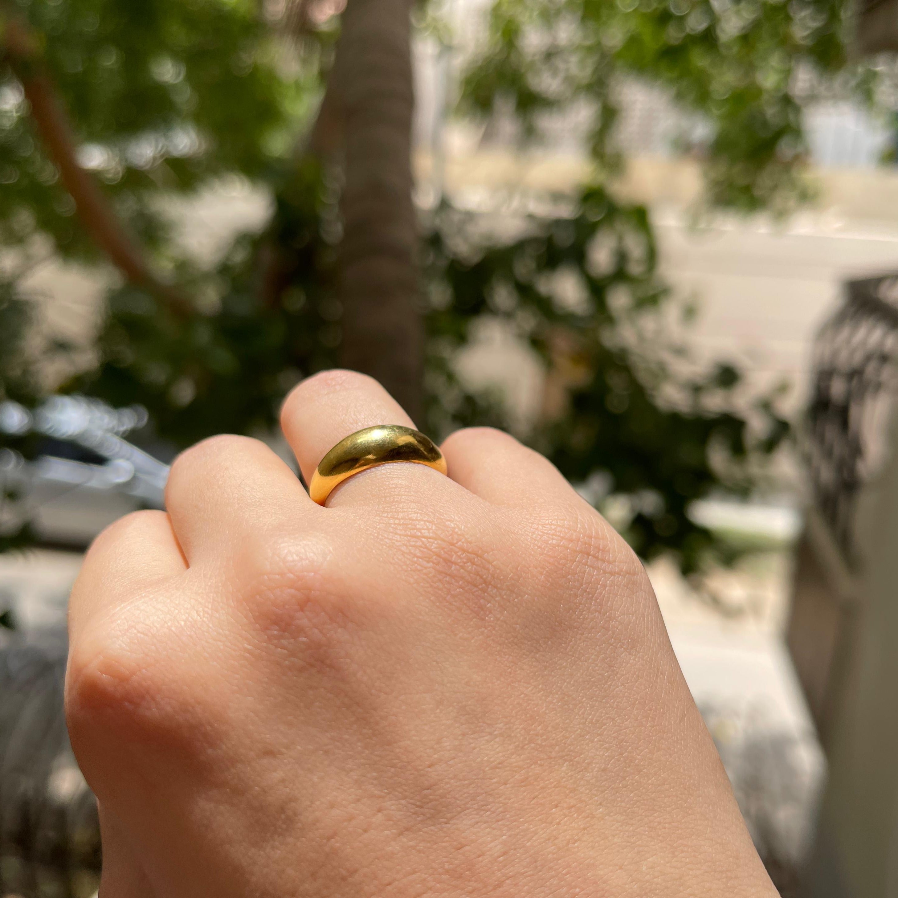 Simple Gold Ring Bands 18K Sea Of Gold Ring — Lovélle Jewellery