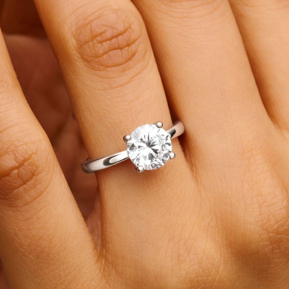 Round-Cut Moissanite Silver Ring